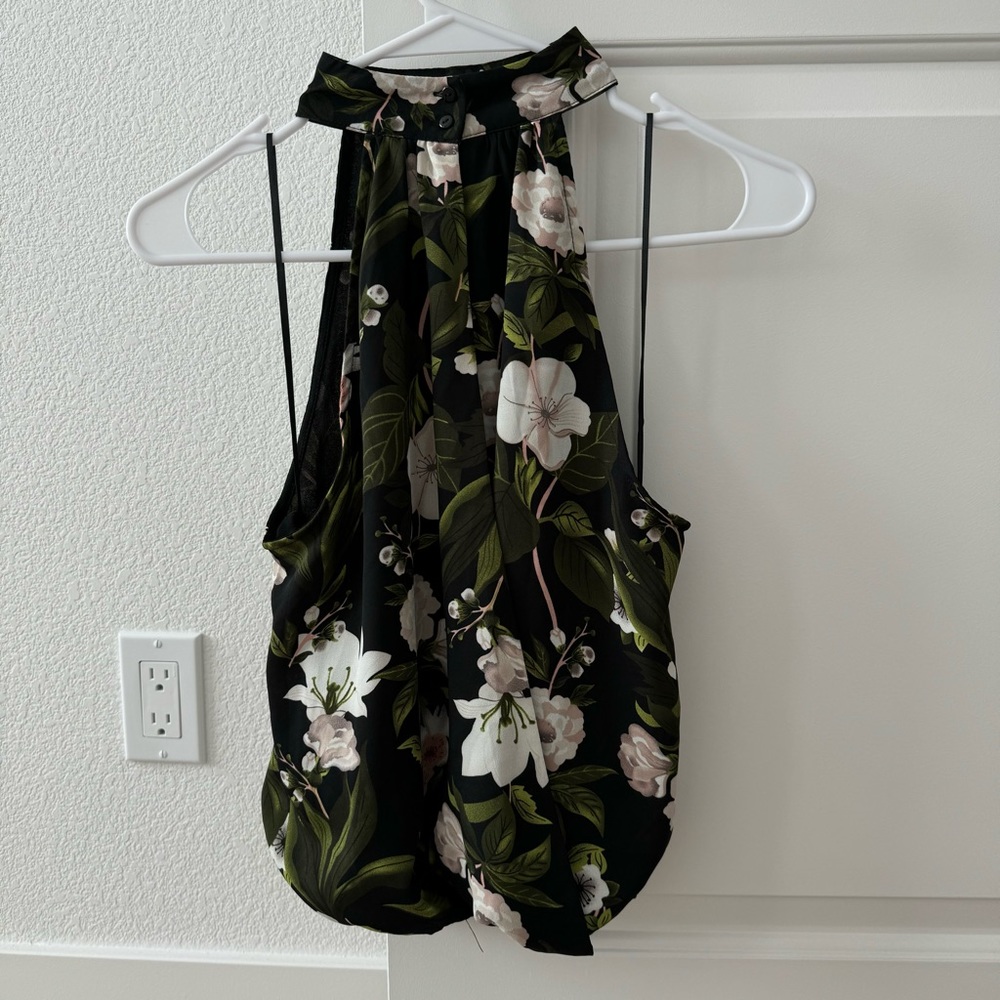 RACHEL ZOE Sleeveless Floral  Blouse Halter Top Elastic Hem Slight Open …